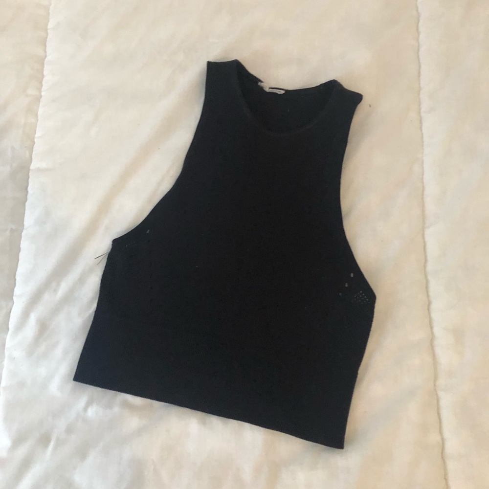 Like new crop top. Very comfy and cute :)